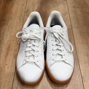 Adidas Advantage 2.0 lace up sneakers size 9.0